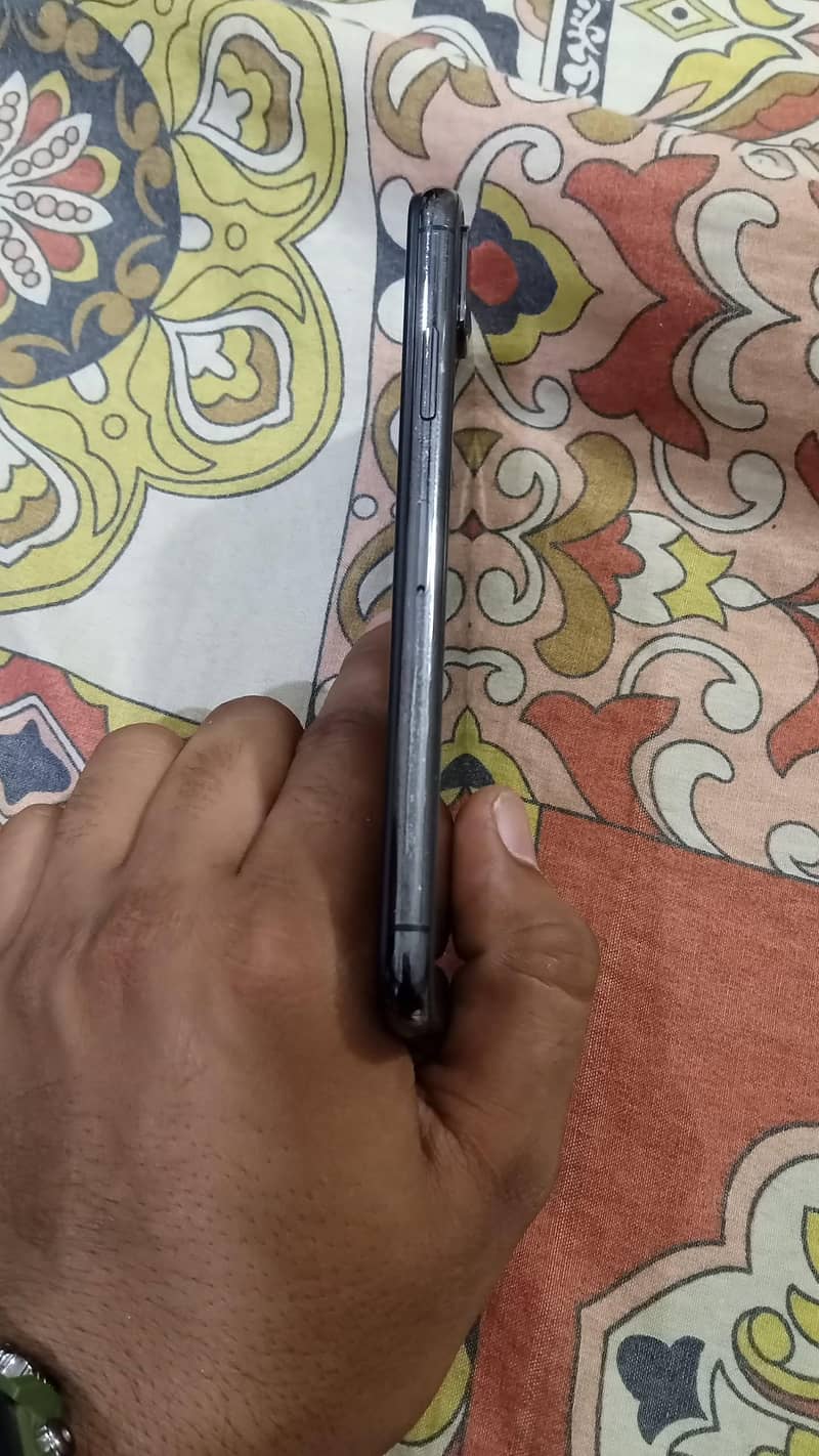 Apple iPhone X 2