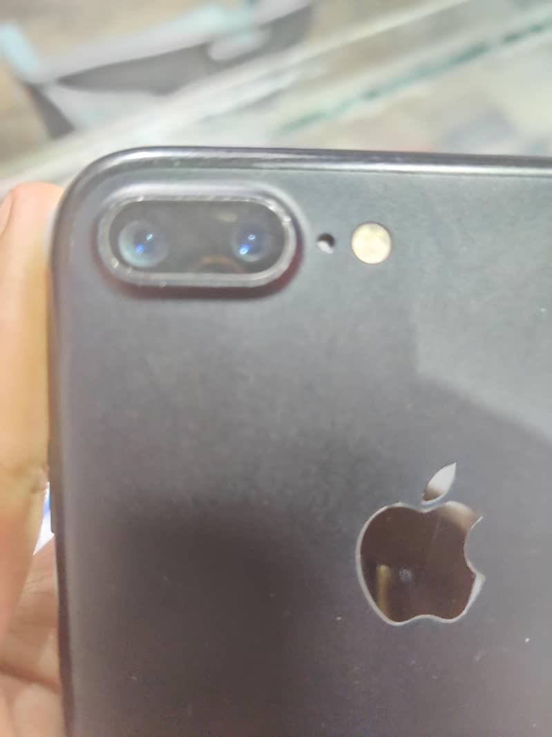 Apple iPhone 7 Plus 0