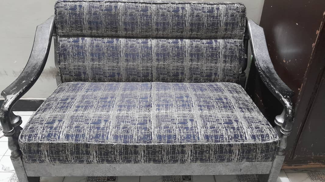 2 seaters sofa solid wood 0
