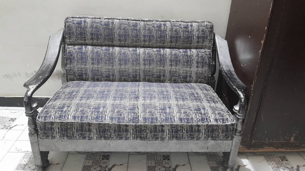 2 seaters sofa solid wood 1