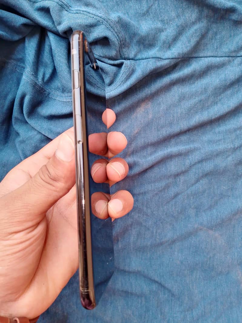 Apple iPhone 7 Plus 2