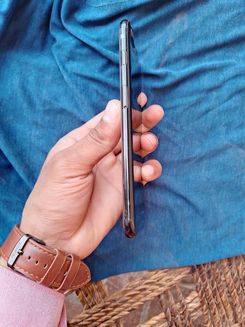 Apple iPhone 7 Plus 3