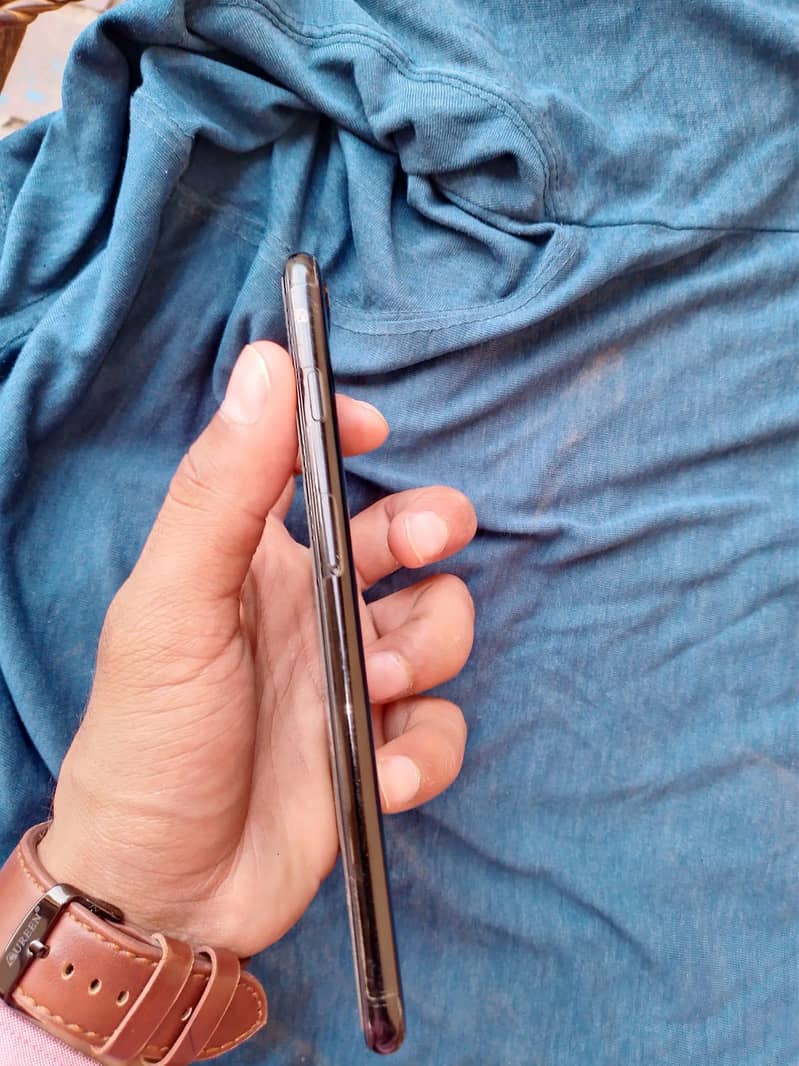 Apple iPhone 7 Plus 5