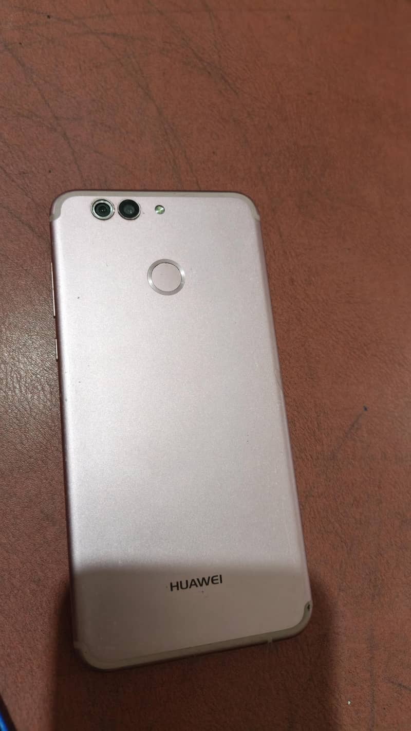 Huawei Nova 2 Plus 1