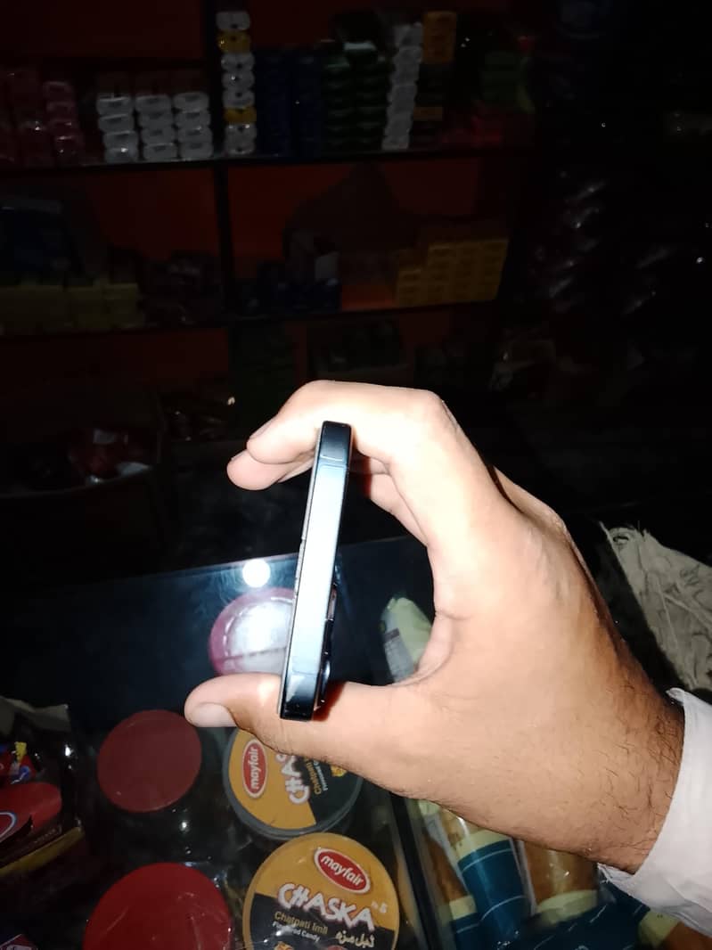 Apple iPhone 13 3