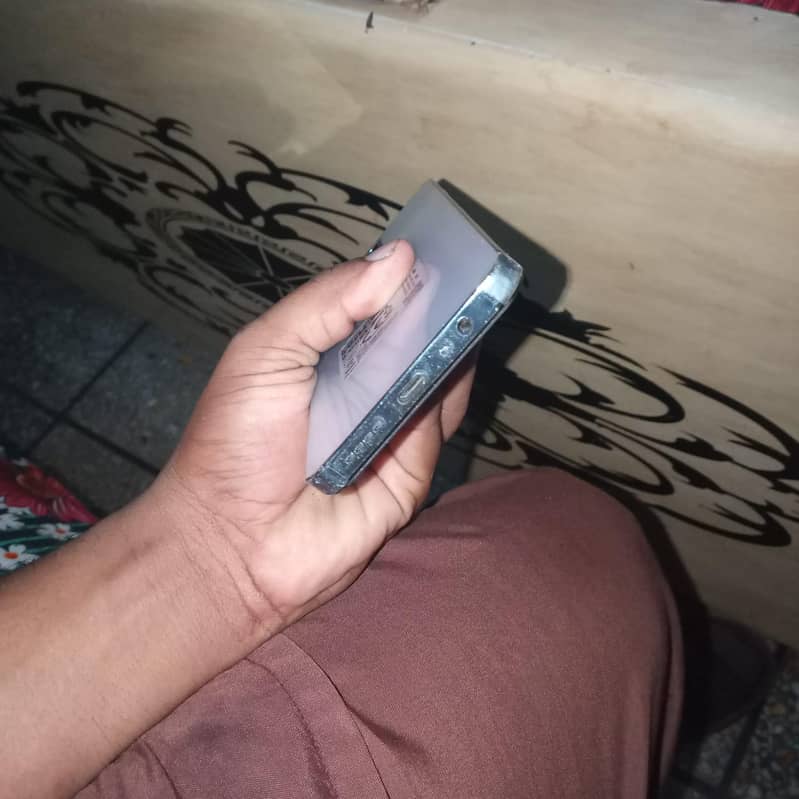 Infinix Note 30 5