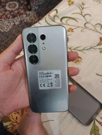 Tecno common 50 pro complete box 10 by10 condition