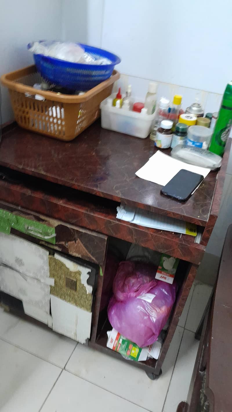 Computer Table 14