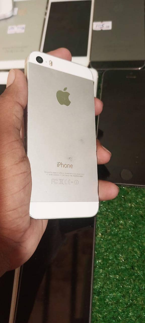 Apple iPhone 5 3