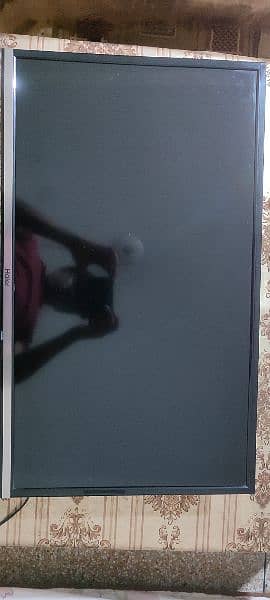 Haier 32 inch LED TV