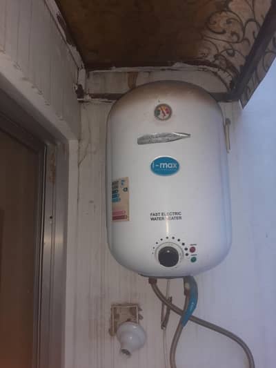 i max Elactric geyser for sale only one session used