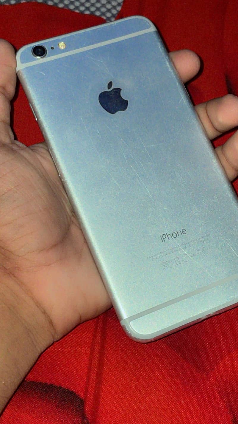 Apple iPhone 6 Plus 1