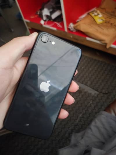 Apple iPhone SE