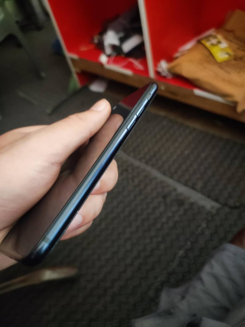 Apple iPhone SE 3