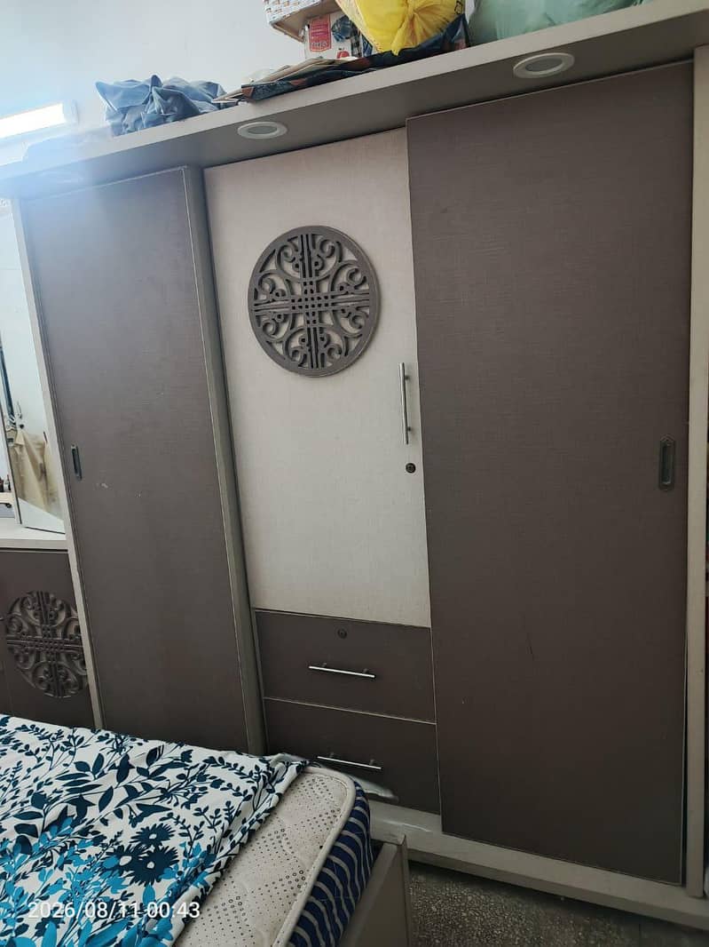 bedroom set 0