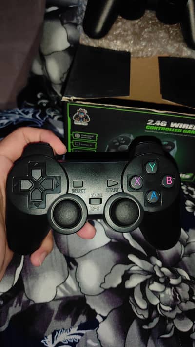 Original M8 Video Game with 2 Controllers And USB.