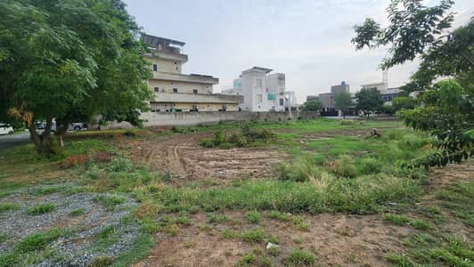 1 Kanal Corner Plot For Sale canal road  - NESPAK Phase 2 Lahore