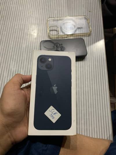 Apple iPhone 13