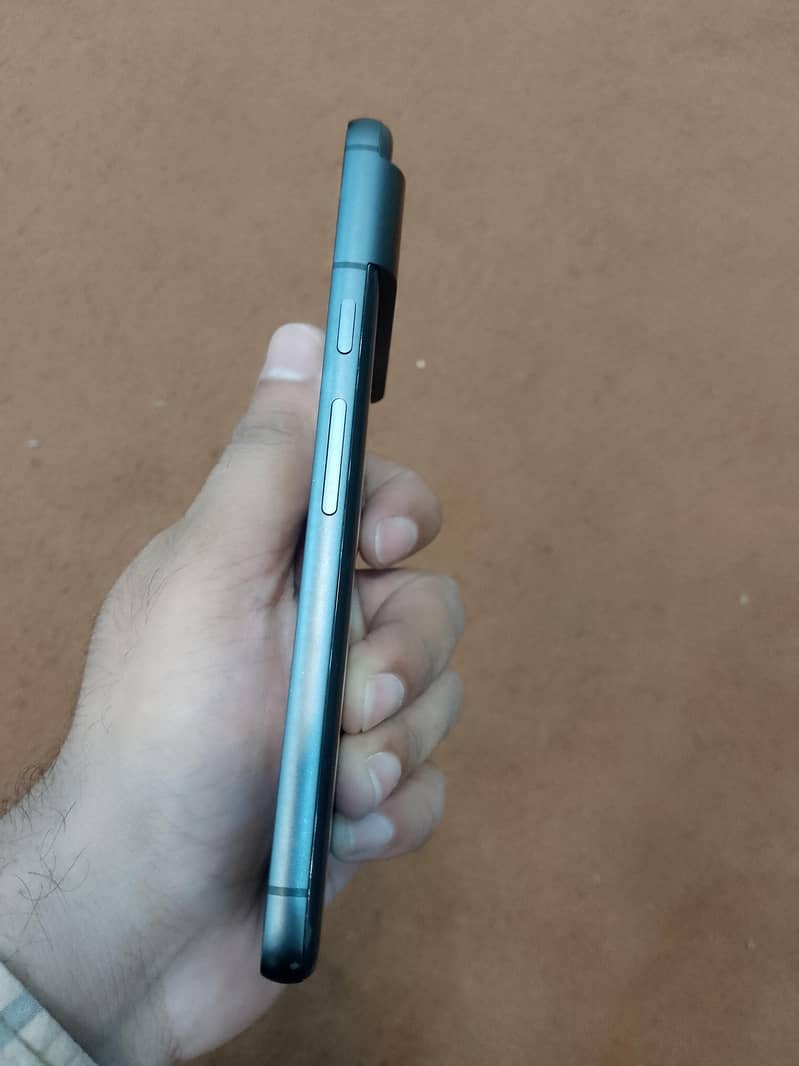Google Pixel 8 6