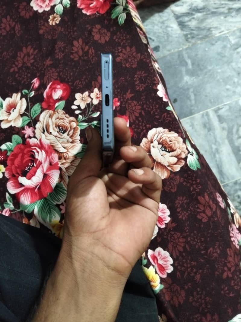 Infinix Note 40 5