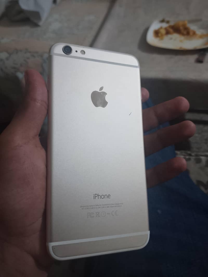 Apple iPhone 6 Plus 0