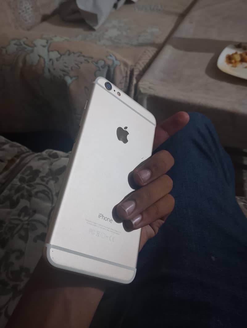 Apple iPhone 6 Plus 5