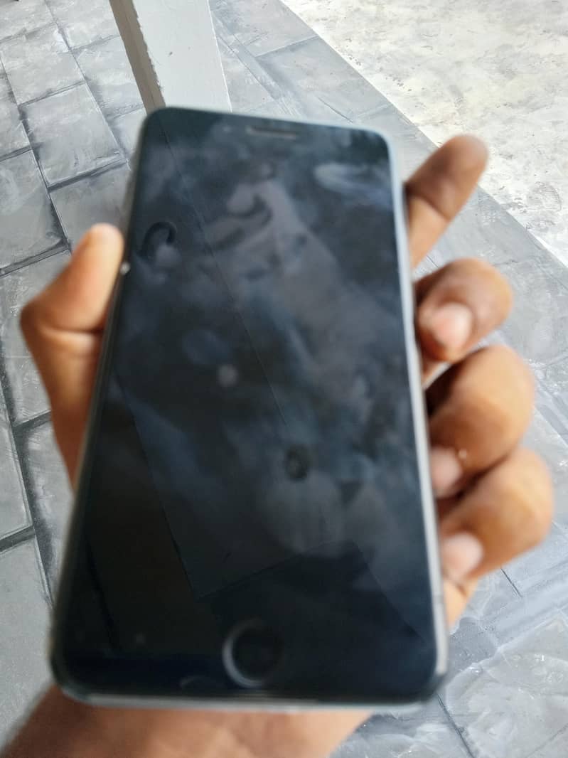 Apple iPhone 7 Plus 5
