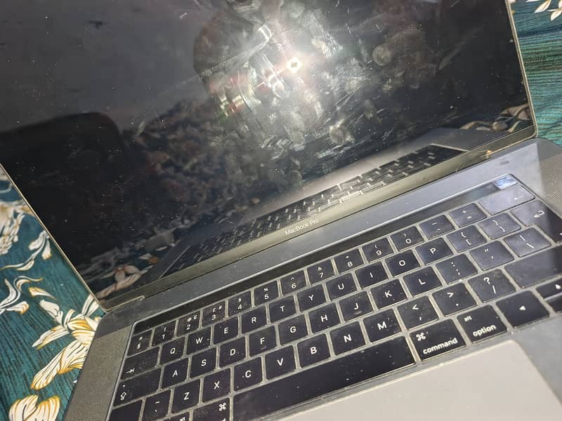 Model: MacBook Pro Year: 2017 Processor: Intel Core i7 Processor spee 2