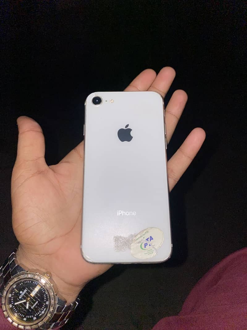 Apple iPhone 8 3