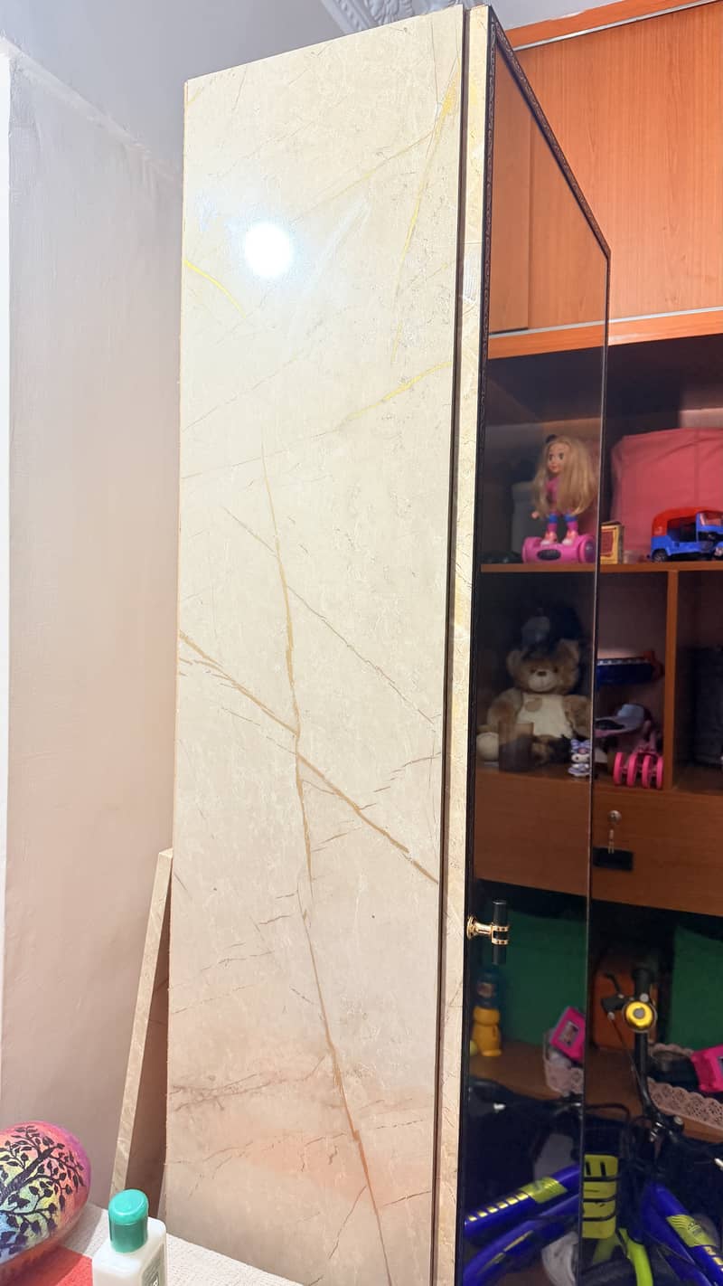Dressing table 4