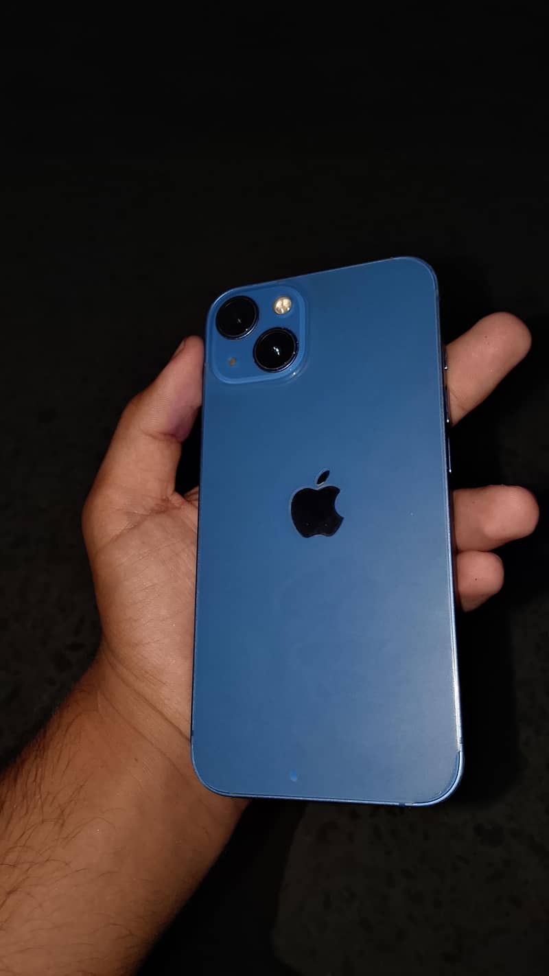 Apple iPhone 13 1