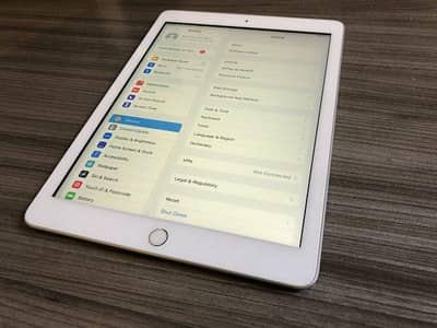 I Pad 5th Generation 128GB With Pen 