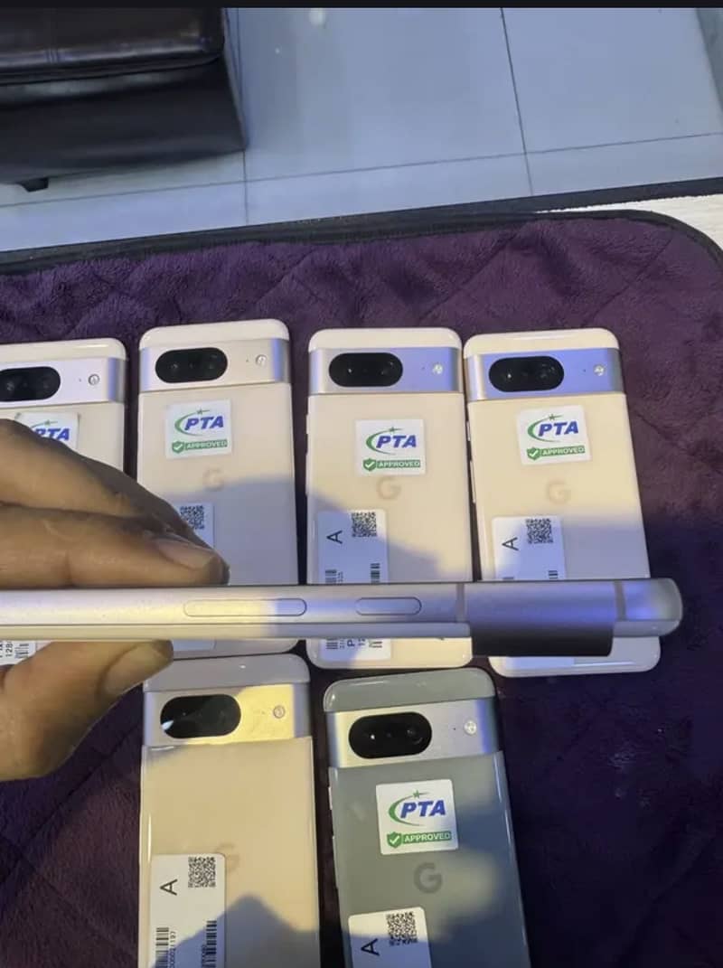 Google Pixel 8 2