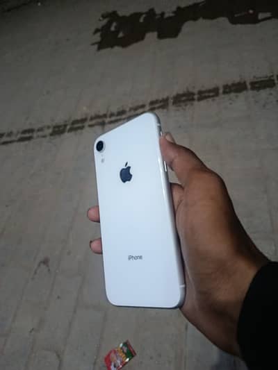 Apple iPhone XR