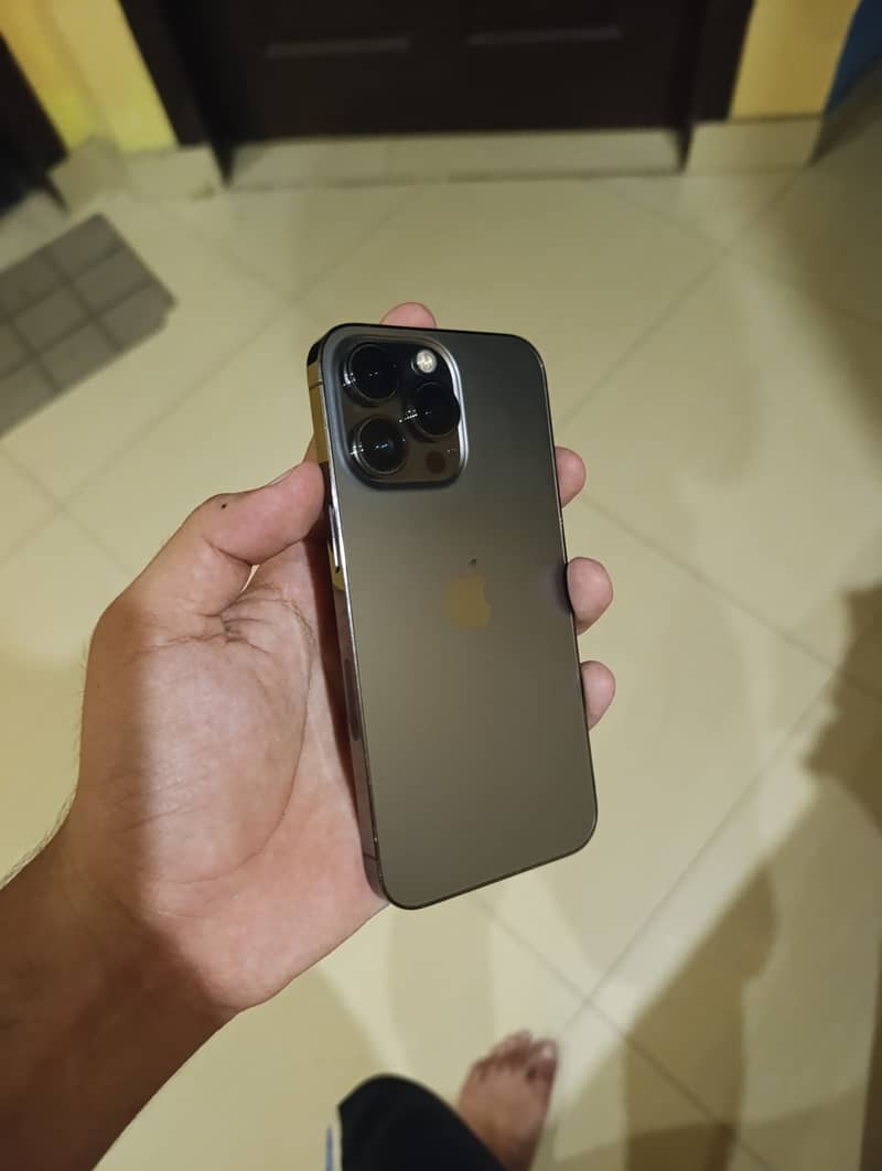 Apple iPhone 13 Pro 1