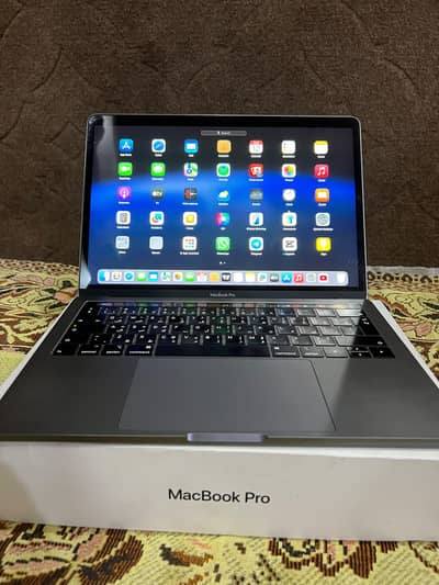 MACBOOK PRO (2018)