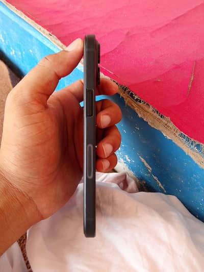 Apple iPhone 15