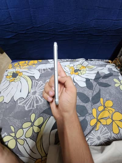 Apple iPhone SE 2020