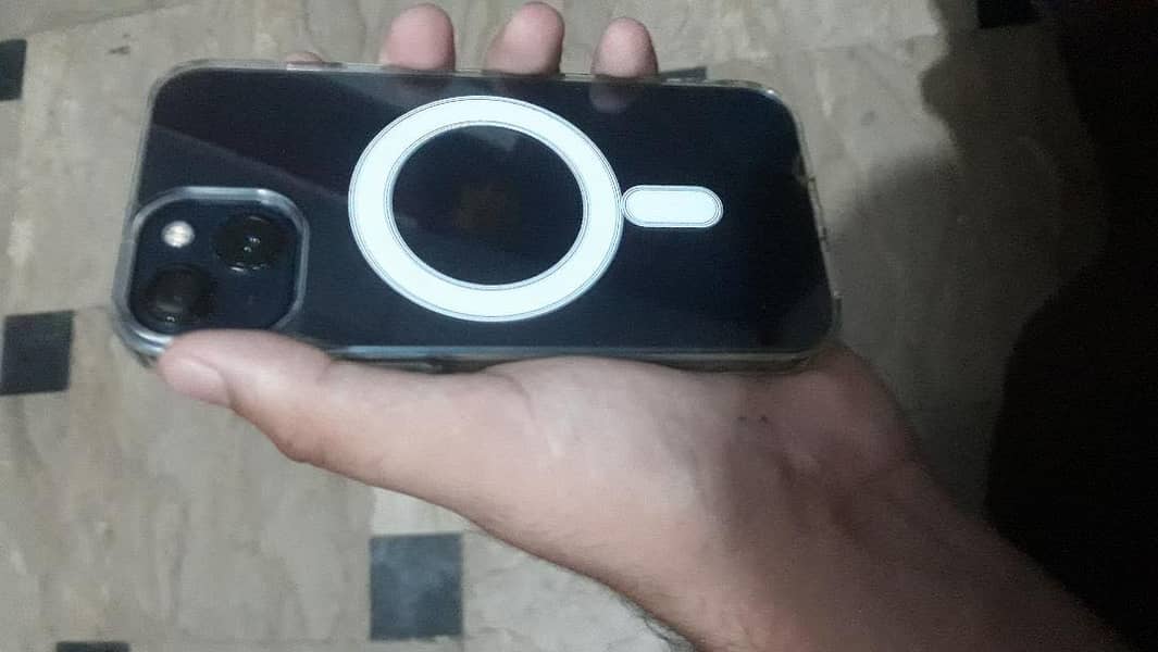 Apple iPhone 13 1