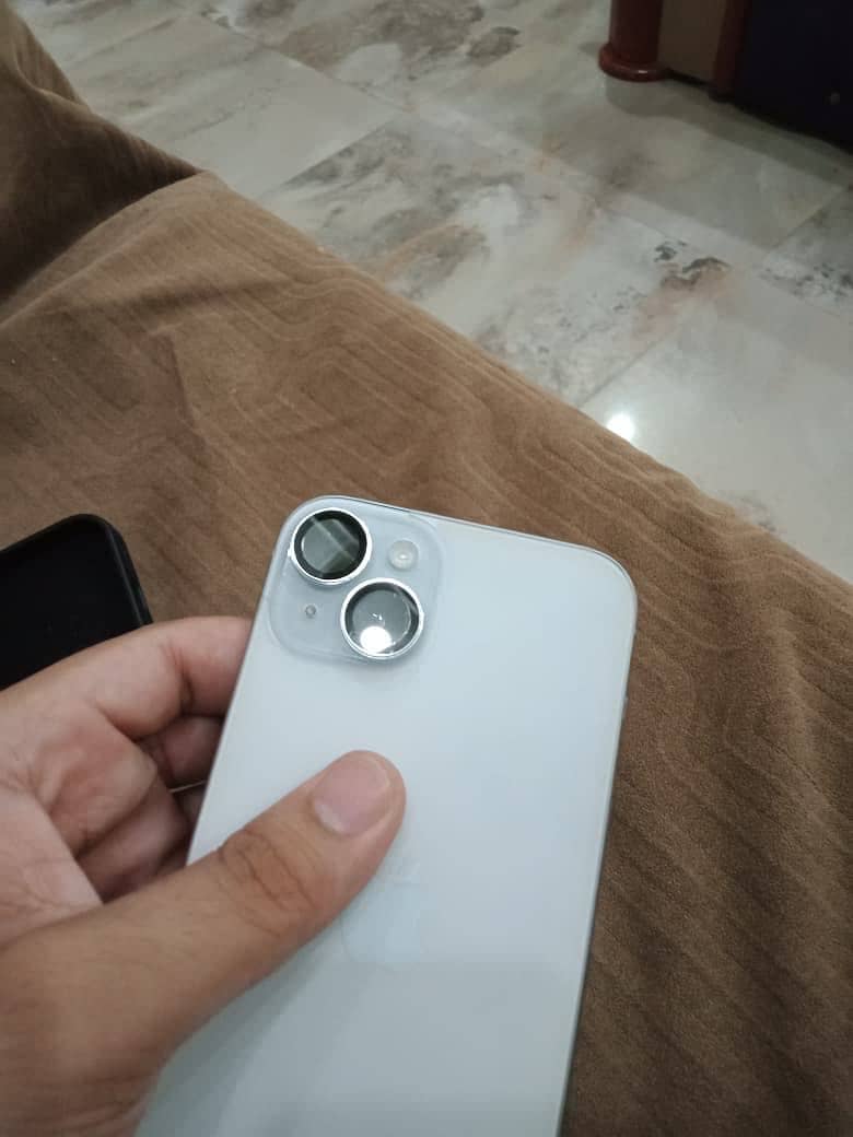 Apple iPhone 15 plus 1