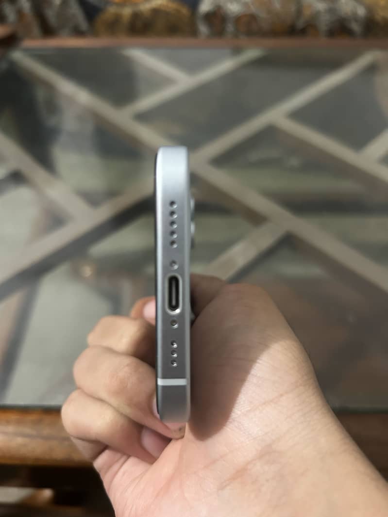 Apple iPhone 15 3