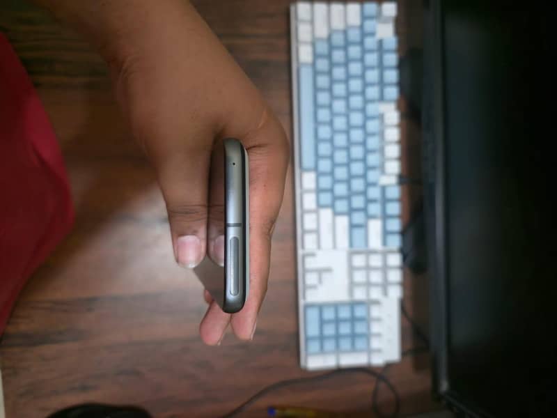 Google Pixel 8 2