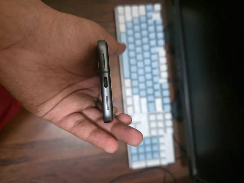 Google Pixel 8 3
