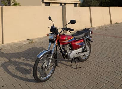 Honda CG 125 (2011) red