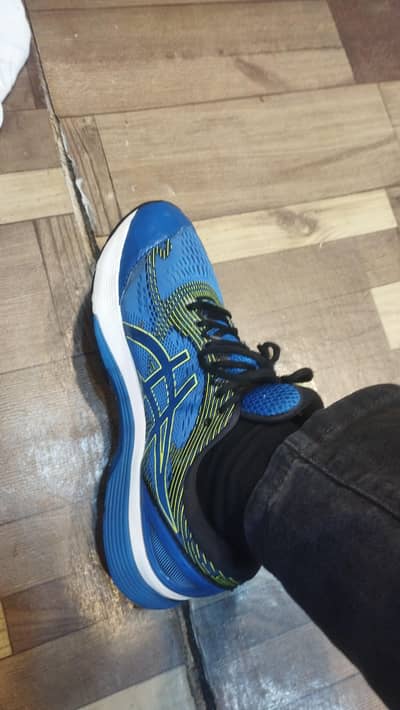 Asics Gel Nimbus 21 Illusion blue and black colorway