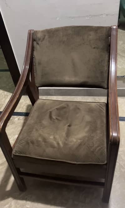 Wooden chair - Good condition | Single and set available