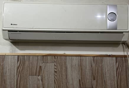 Gree 1 ton non inverter