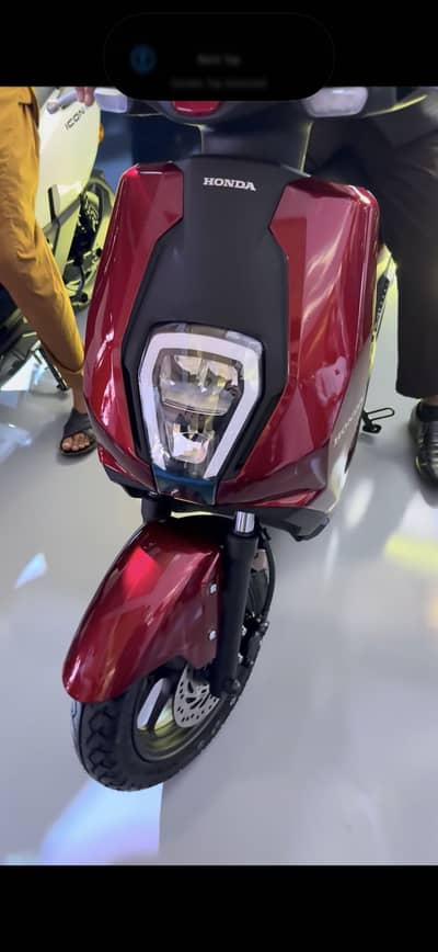 Honda icon e scooty lithium
