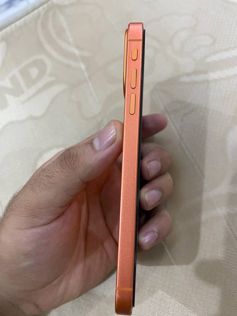 Apple iPhone 17 Pro 4