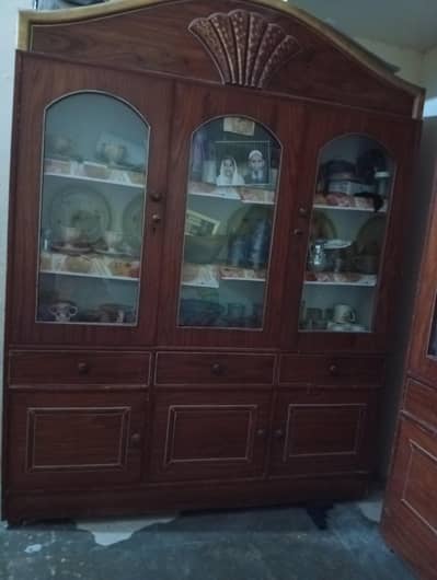 showcase and dressing mirror
